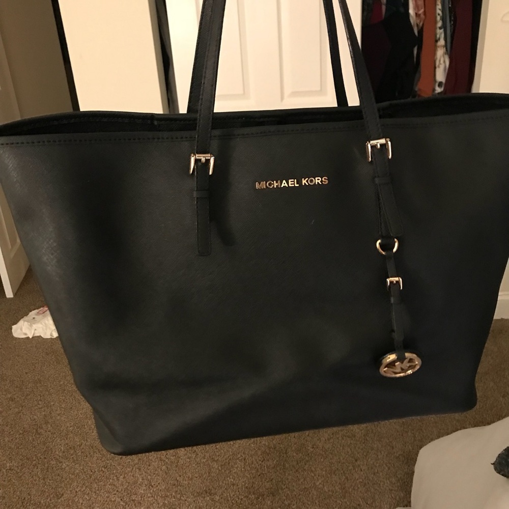 Michael Kors Jet Set Tote!